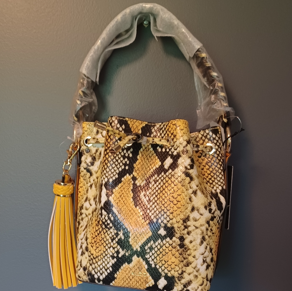 NWT....ALDO SURI PYTHON SMALL BUCKET....with Strap